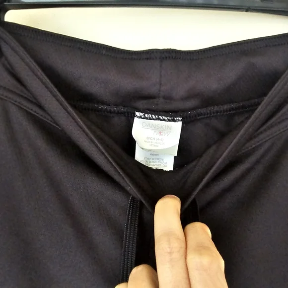 Set of 2 athletic shorts (S & M) - Picture 9 of 9